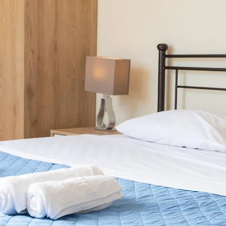 Efi Apartament *