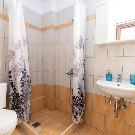 Efi Appartement *